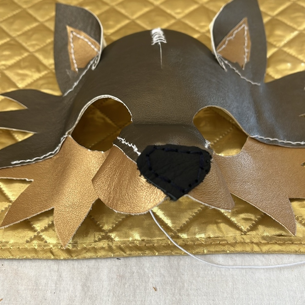 Handcrafted Fox Mask - Picture 4 of 9